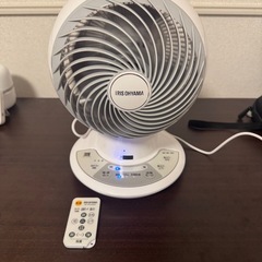 アイリスオーヤマ　サーキュレーター　PCF-SDC15T-Wの画像