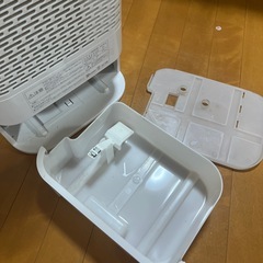 アイリスオーヤマ除湿機の画像