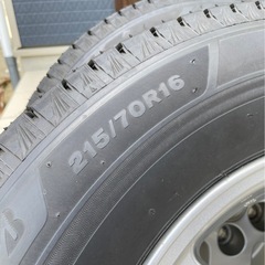 【美品】ブリザック冬タイヤホイール付　215/70R16の画像