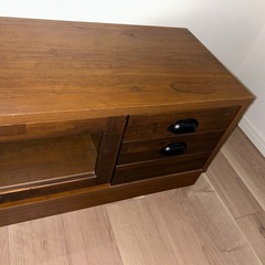 テレビボードの画像