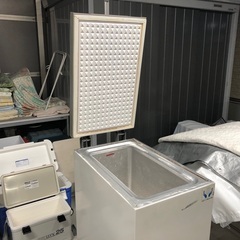 三ツ星貿易 ミニフリーザー上開き冷凍庫 F-54（内容積54L）の画像