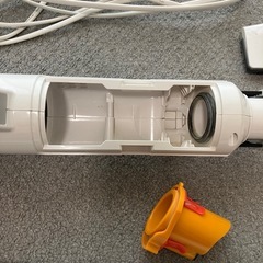 掃除機 アイリスオーヤマ サイクロン 軽量 コード式 スティッククリーナーの画像