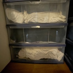 衣類収納棚の画像