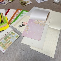 色紙大量　折り紙　手紙ノート等　9/10廃棄予定の画像