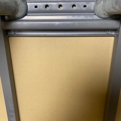 大きい机の画像