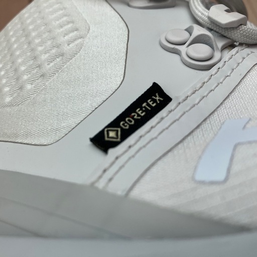 スニーカー HOKA GORE-TEX 25.5cm I