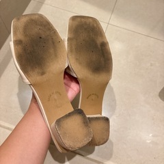 パールビジュー付ホワイトミュールの画像
