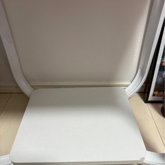 サイドテーブルの画像