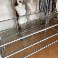 商品棚（ガラス）　什器の画像