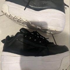 FILA ブラック プラットフォームスニーカー ディスラプターの画像