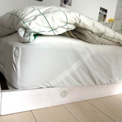 セミダブル すのこベッドのみ コンセント二口付き の画像