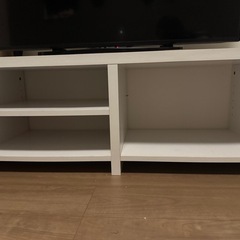 40型テレビ、テレビボード、録画用外付けHDDの画像