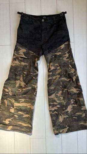 qapカモフラージュ柄フレアカーゴパンツ