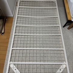 無印良品 スチールベッドフレーム シングル　脚付きの画像