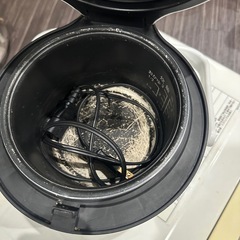 早い物勝ち！全て合わせて¥1000🉐炊飯器×3、圧力鍋の画像