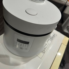 早い物勝ち！全て合わせて¥1000🉐炊飯器×3、圧力鍋の画像