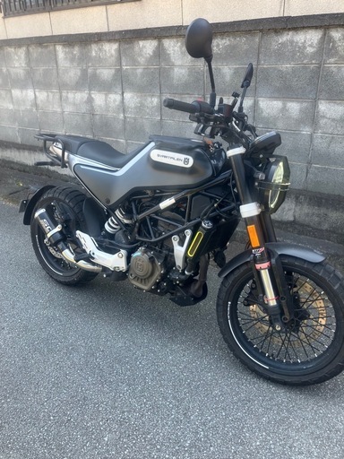 ハスクバーナ　スヴァルトピレン125