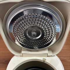 Panasonic炊飯器　SR-HS103の画像