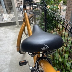 ギア、カゴ付き自転車の画像