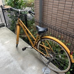 ギア、カゴ付き自転車の画像