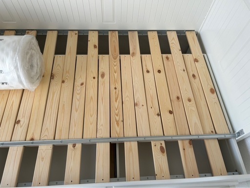 ホワイト木製ソファベッド 引き出し付き ASVANGマットレス ホワイト