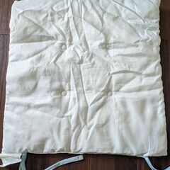 シナモンロール　シートクッション　紐付きの画像