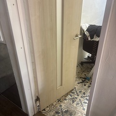 木製の扉の画像