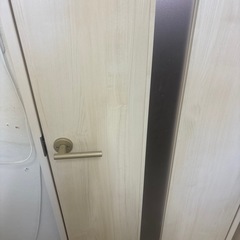 木製の扉の画像