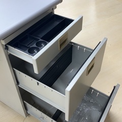 事務机【取りに来られる方限定】の画像