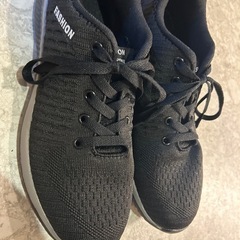 軽量スニーカー通気性　黒　美品の画像