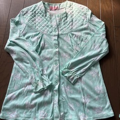 ①婦人パジャマの画像