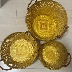 Francfranc購入　天然素材の編み込みバスケット 3個セットの画像