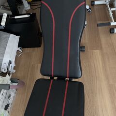 折り畳み式のベンチプレス台の画像