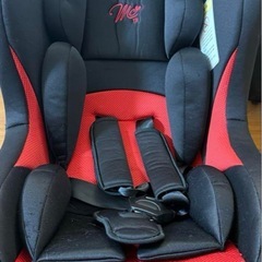 マムズキャリー 車用チャイルドシート 黒赤の画像