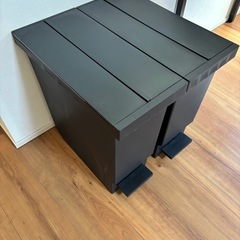 ニトリ　ペダル　ゴミ箱　黒色　ブラック　32L 2個の画像