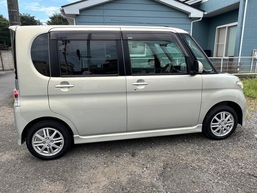 タント・ダイハツ　シャンパンメタリックオパール
　車検令和９年４月
