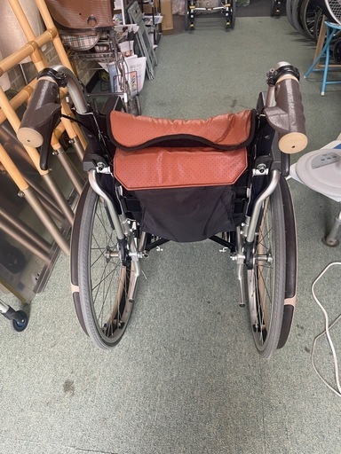 【売却済?】Miki　自走用　多機能　とまっティシリーズ　車椅子　SKT-400B