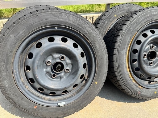 スタッドレスタイヤ