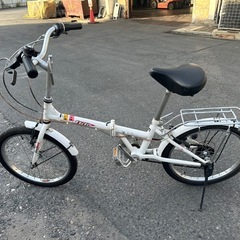 折りたたみ自転車の画像