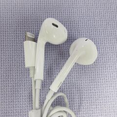 ( M-850 )iPhone用 イヤホン ３個まとめて まとめ売り 中古 動作確認済みの画像