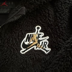 ジョーダン アウター キッズ服の画像