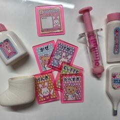 メルちゃん　うさぎさんきゅうきゅうしゃ　いちごの美容室　中古品セットの画像