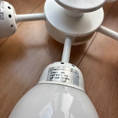 照明機器　オシャレなガラス製の画像