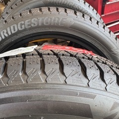 【新品】ブリヂストン BLIZZAK DM-V3 スタッドレスタイヤ 255/50R21 109Q 4本セットの画像