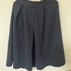 【9月末廃棄予定】　スカート 3着　M〜Lの画像