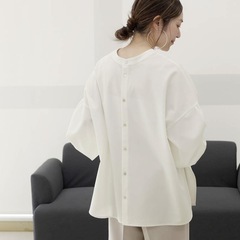 新品未使用　レディース　ブラウスの画像