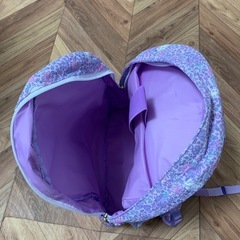 新品未使用品！小花猫柄のおしゃれなリュックの画像