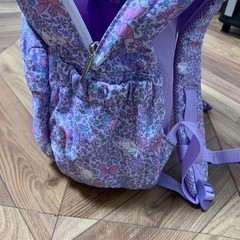新品未使用品！小花猫柄のおしゃれなリュックの画像