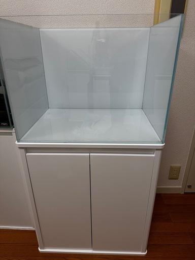 60cmワイド水槽セット　は新品購入後半年美品です。