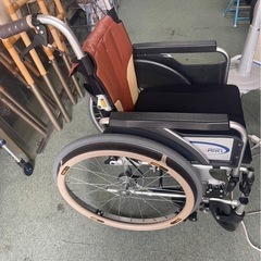 Miki　自走用　多機能　とまっティシリーズ　車椅子　SKT-400Bの画像
